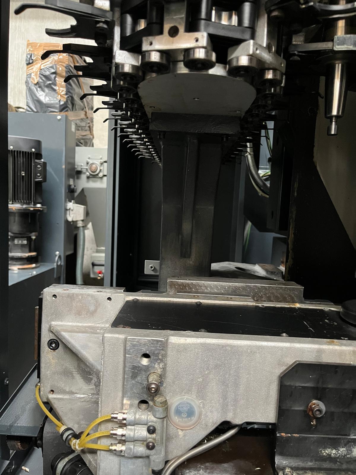 CENTRO DI LAVORO VERTICALE A 5 ASSI DMG - DMU 70 eVo linear